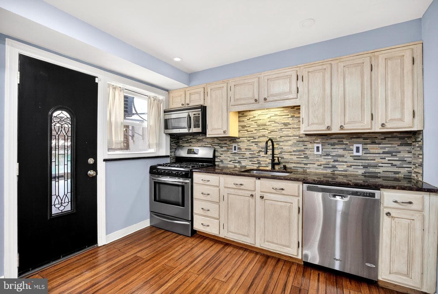 1131 S 7th Street photo 5