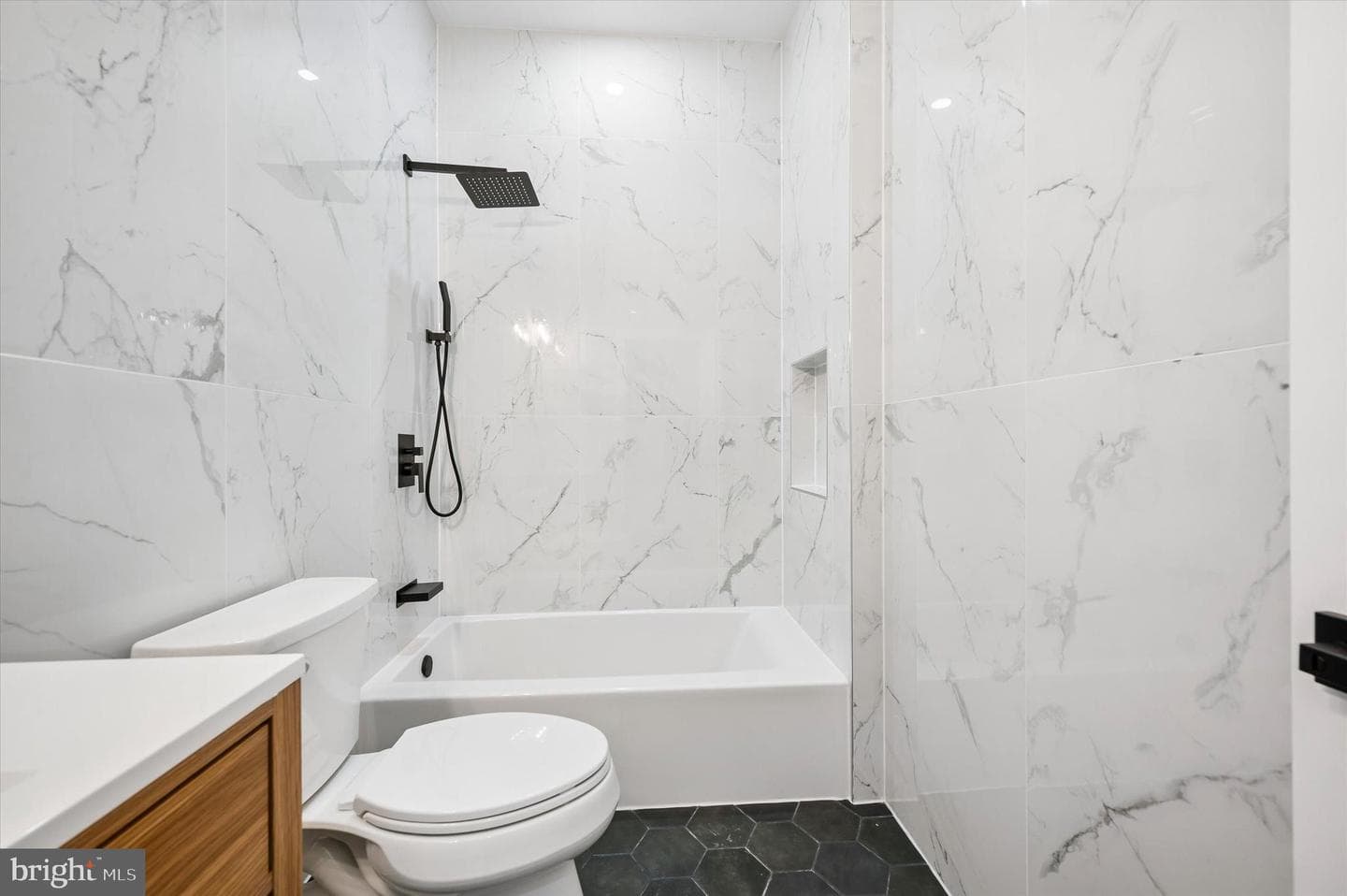 547 S Yewdall Street photo 18