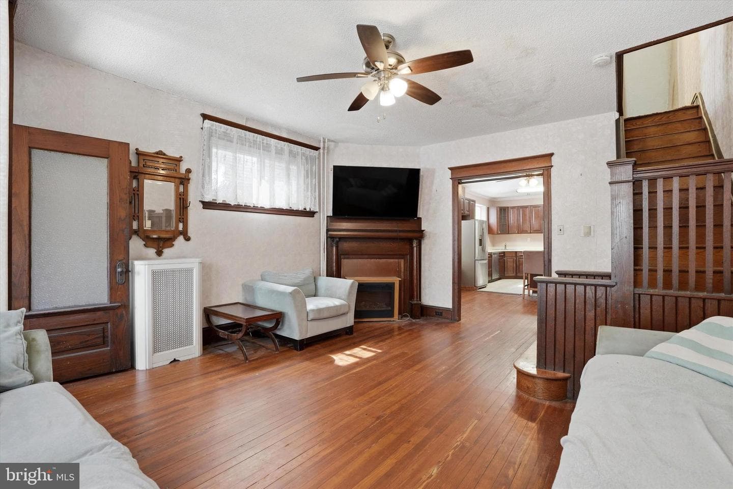 255 Dupont Street photo 5
