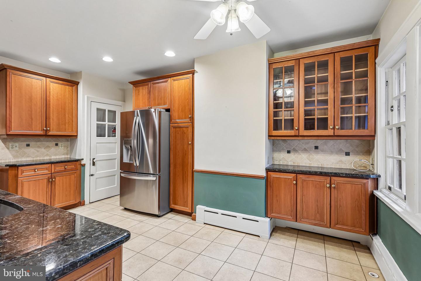 3219 W Penn Street photo 15