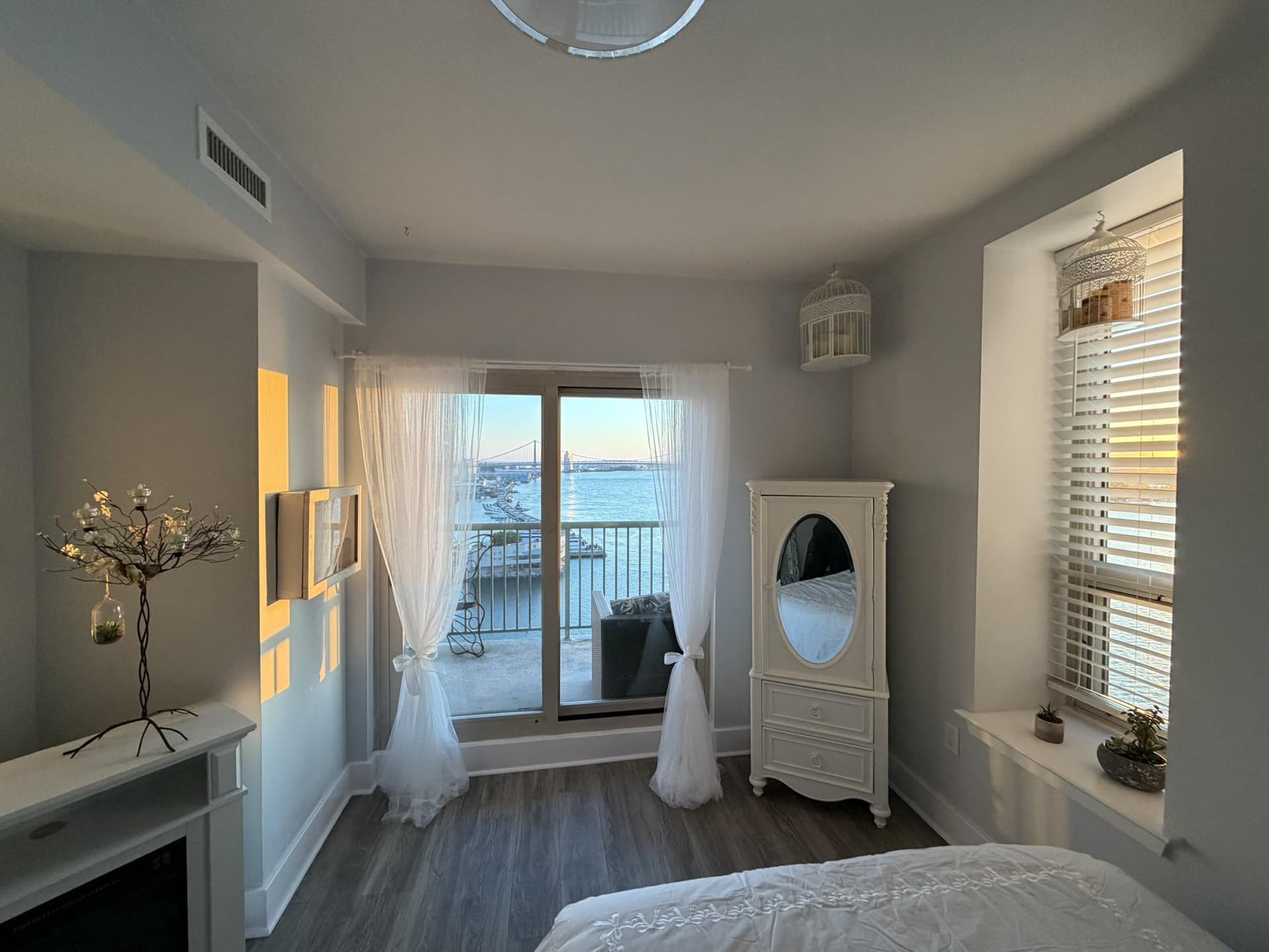 717 S Christopher Columbus Boulevard #1405 photo 15