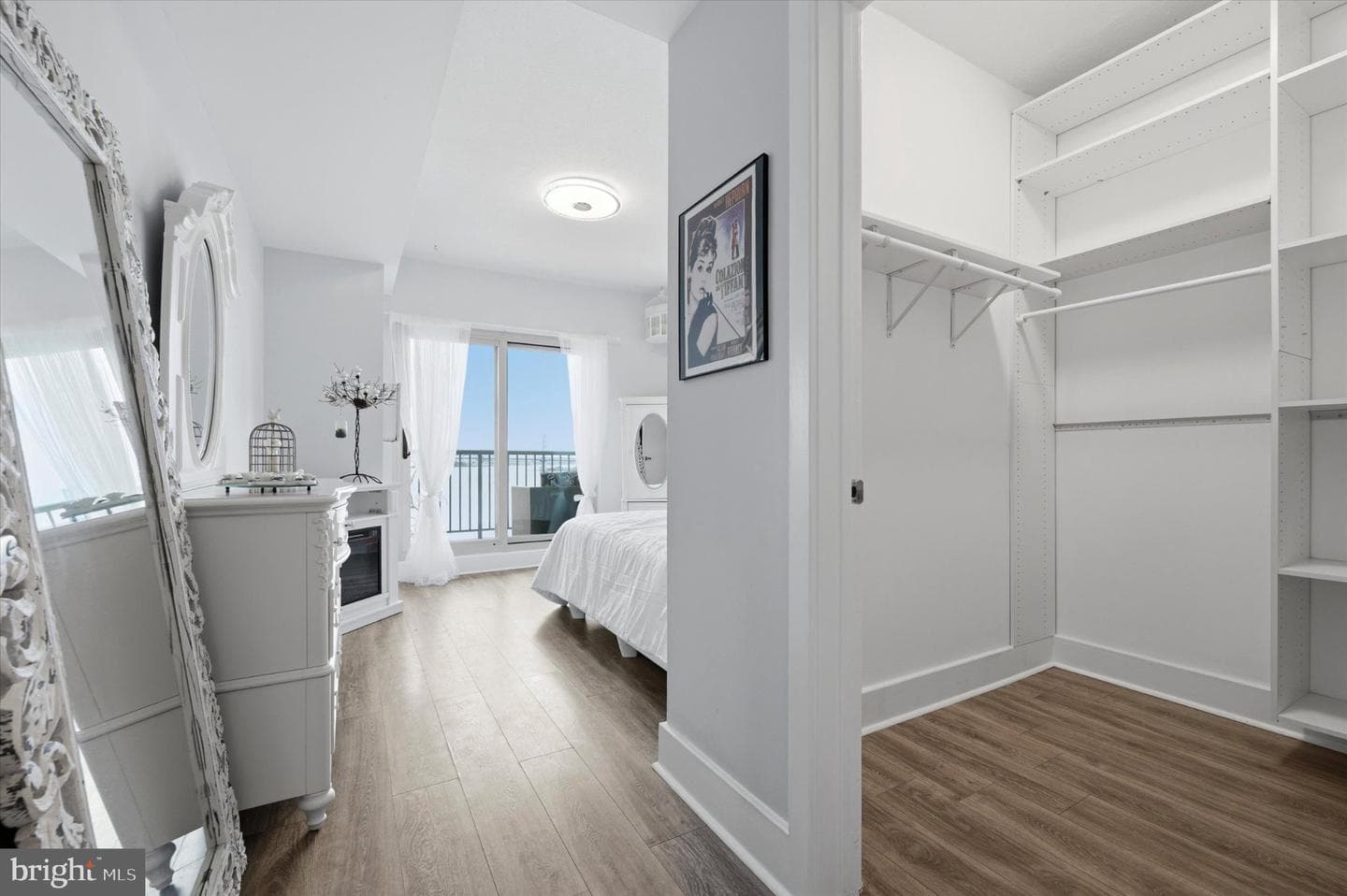 717 S Christopher Columbus Boulevard #1405 photo 17