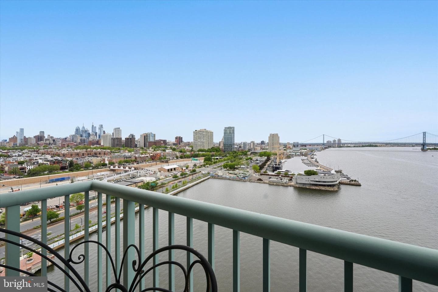 717 S Christopher Columbus Boulevard #1405 photo 19