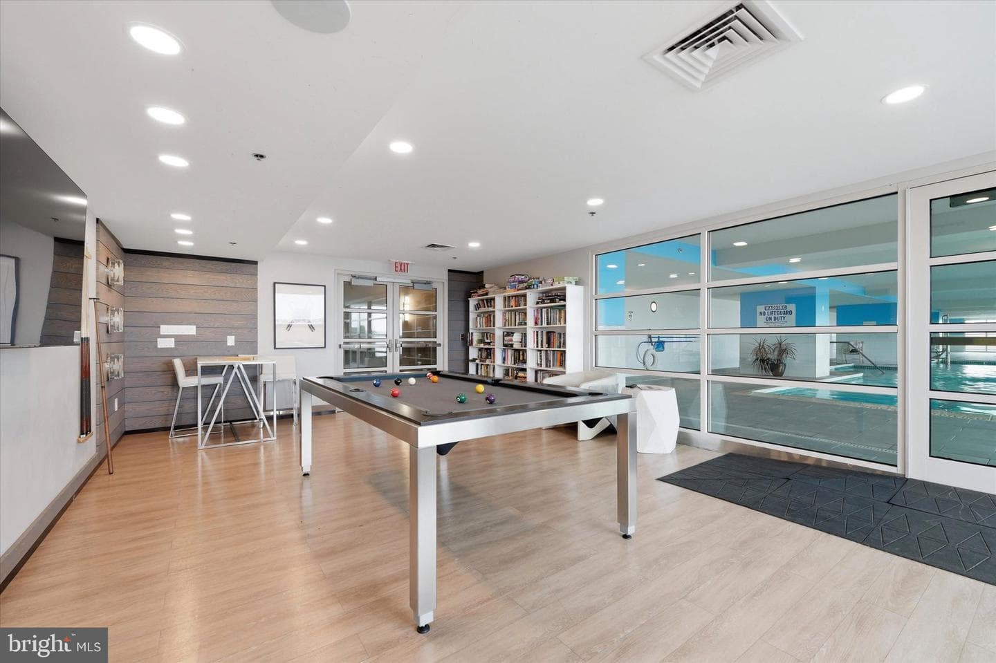 717 S Christopher Columbus Boulevard #1405 photo 23