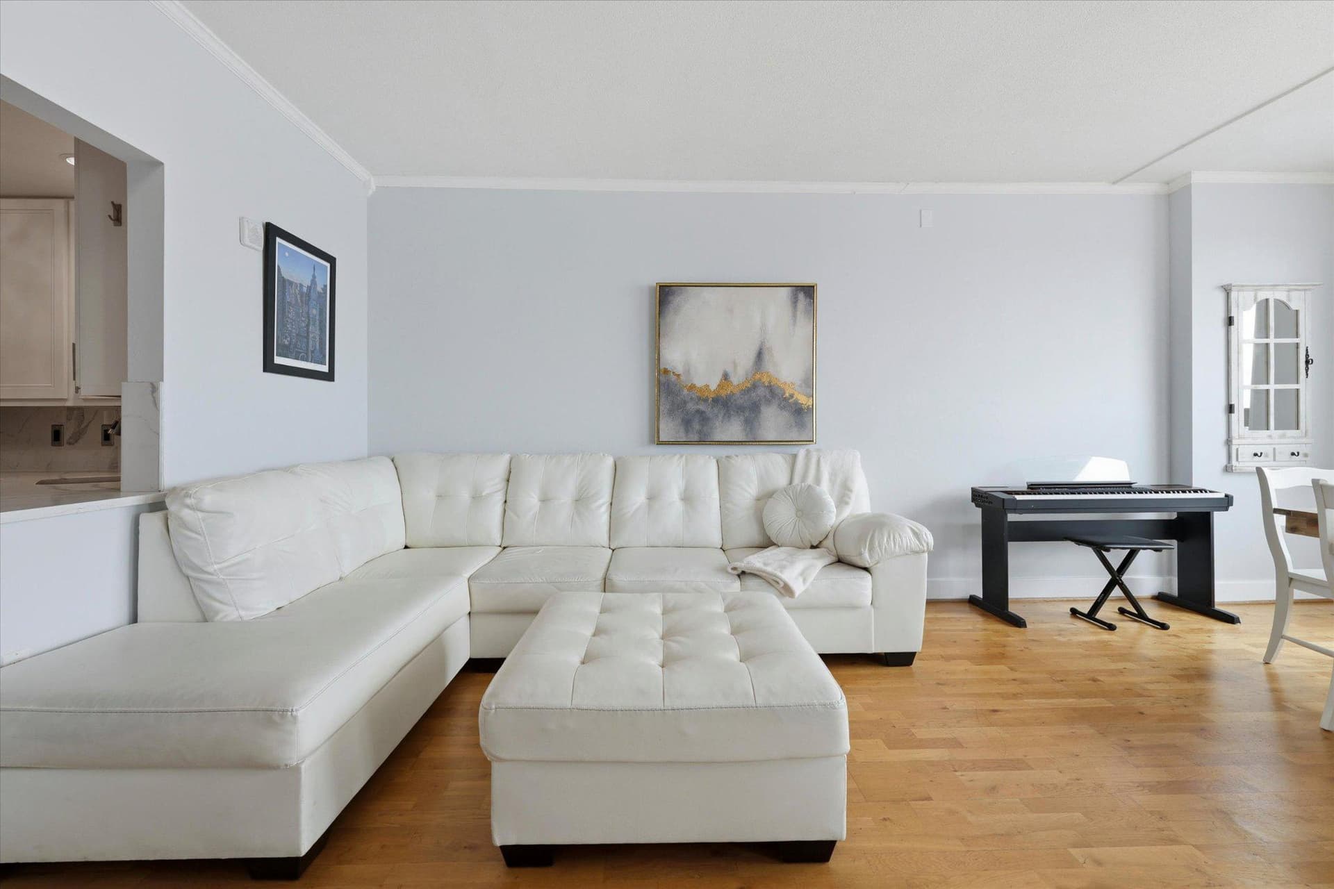 717 S Christopher Columbus Boulevard #1405 photo 3