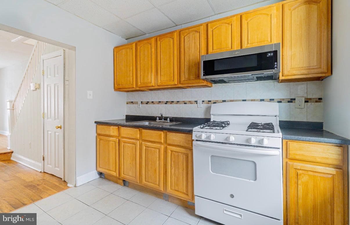 1528 S Hollywood Street photo 5