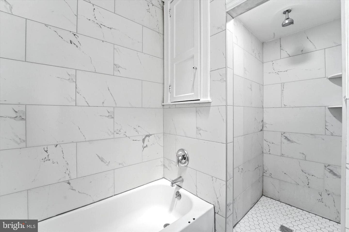 5212 Euclid Street photo 17