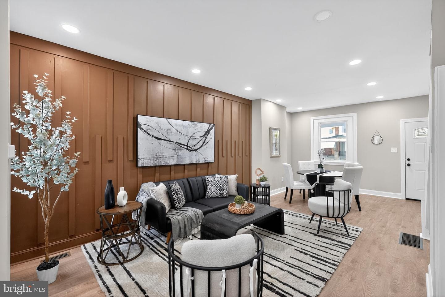 5055 Brown Street photo 5