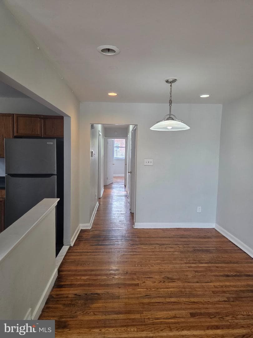 2037 Napfle Avenue photo 4