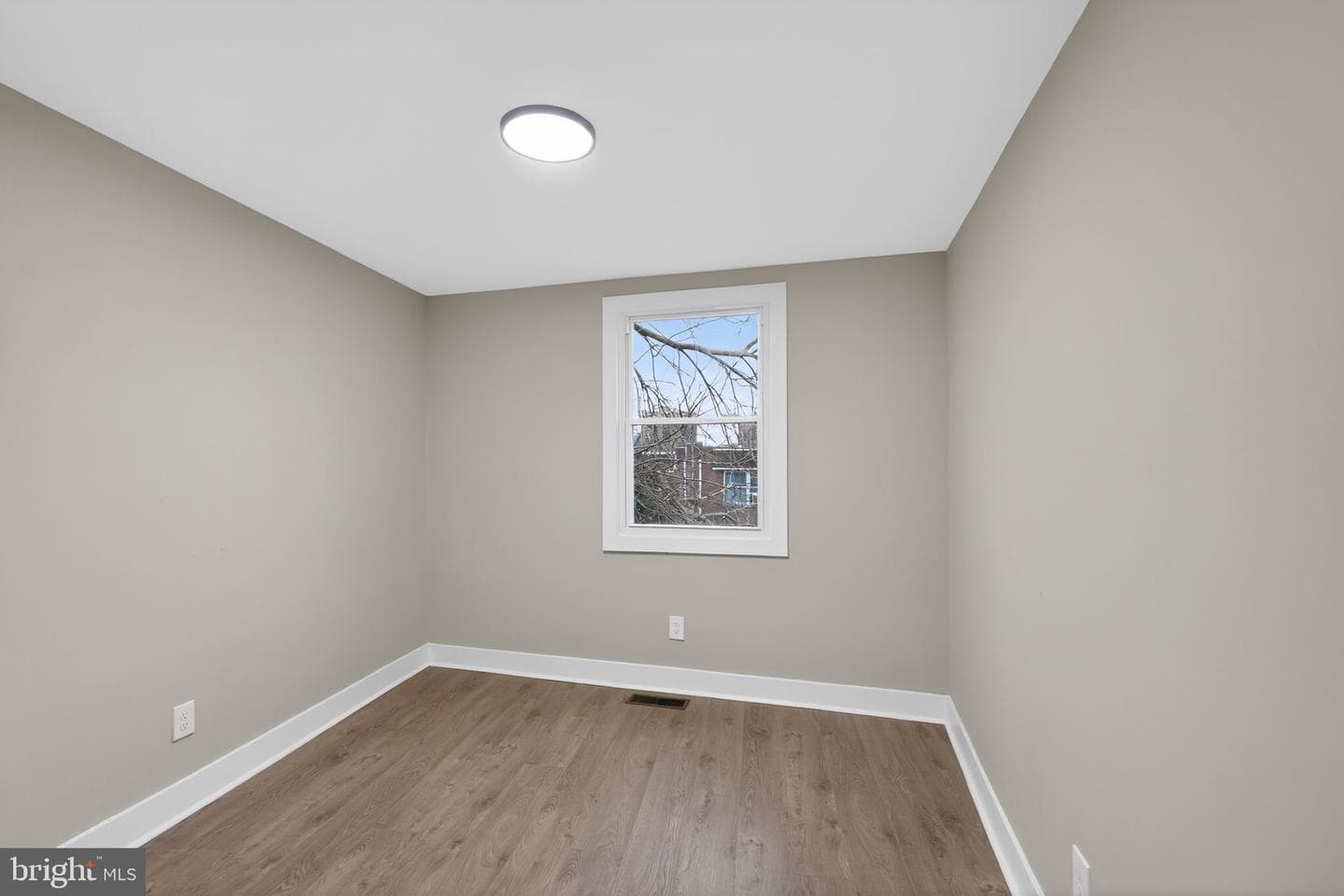 4706 Wallace Place photo 21