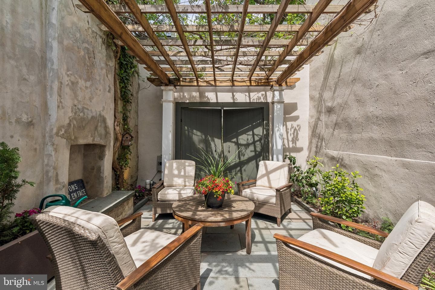 2415 Pine Street photo 16