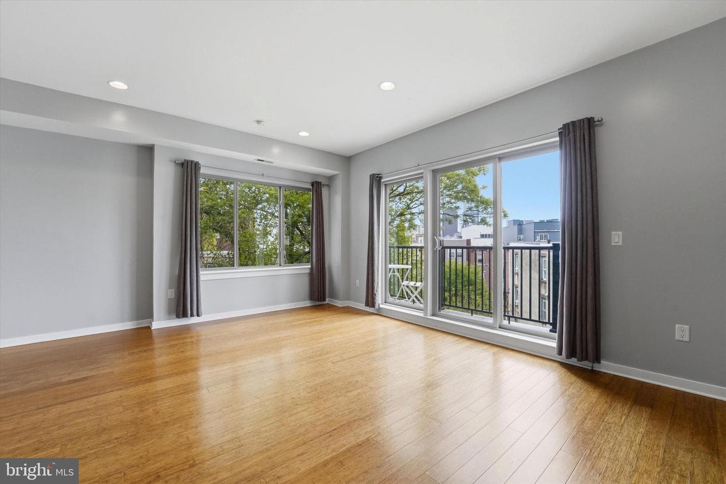 1608 Ridge Avenue #403 photo 17