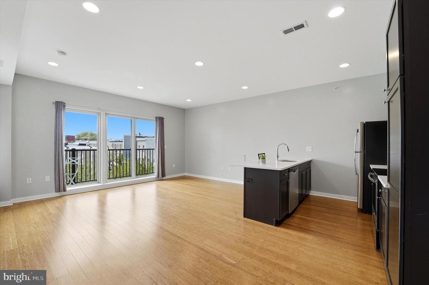 1608 Ridge Avenue #403 photo 8
