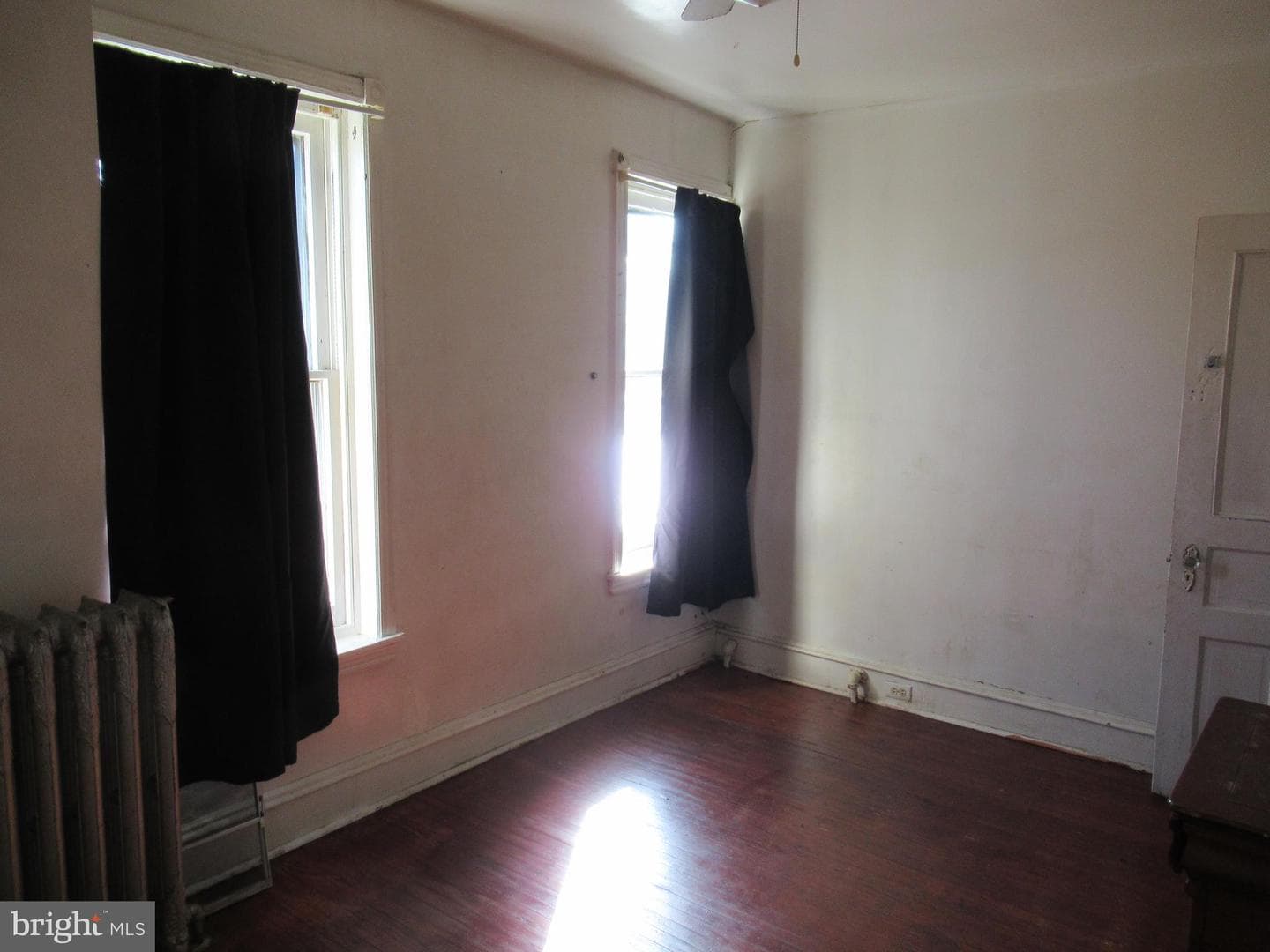 5022 Newhall Street photo 17