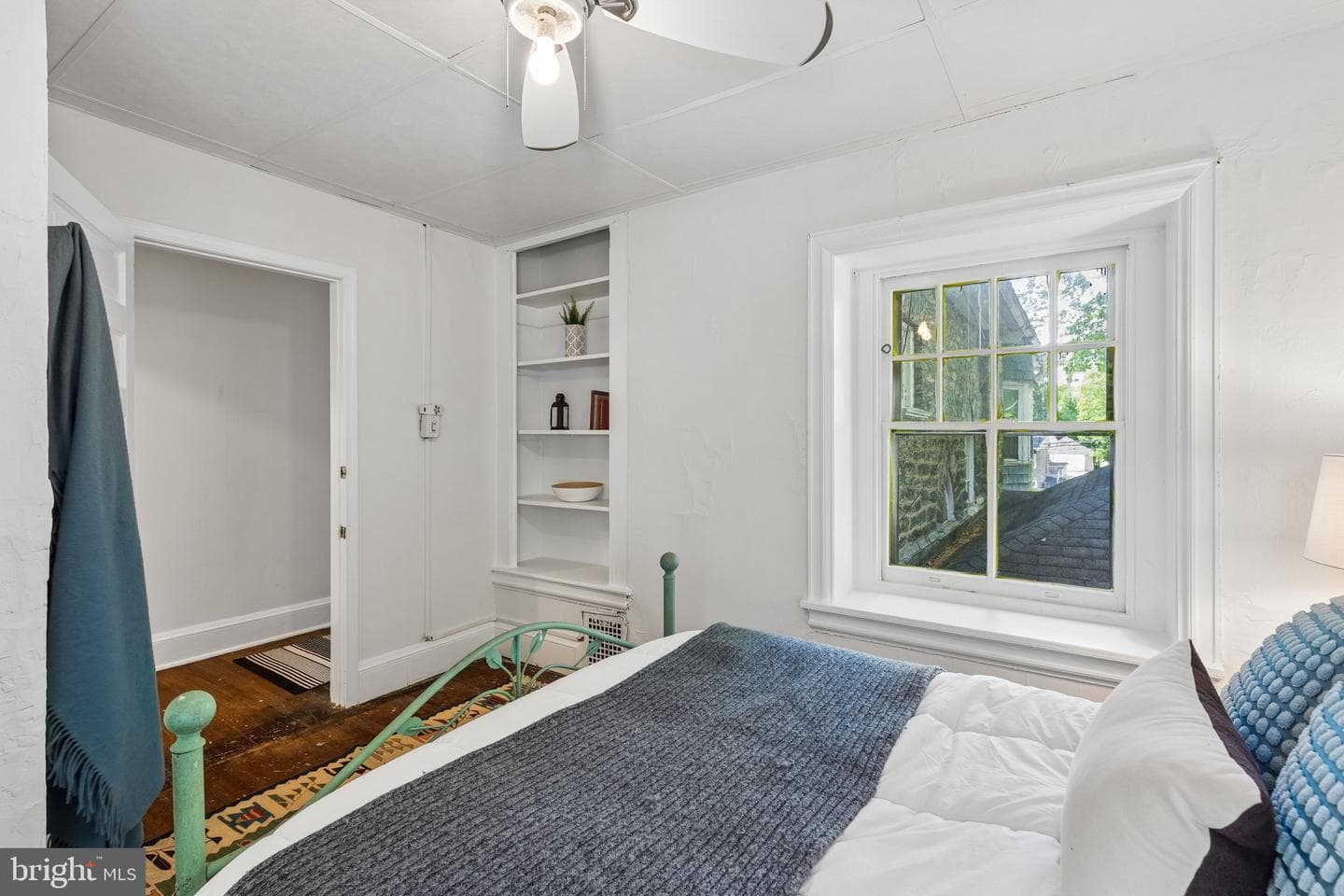 5940 Overbrook Avenue photo 35