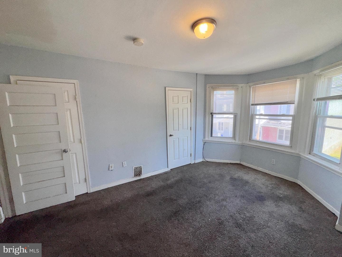 314 N Robinson Street photo 19