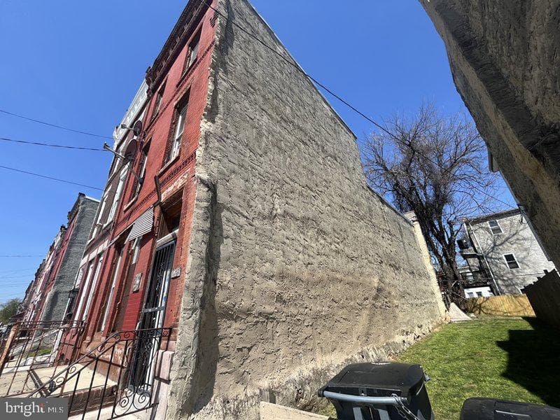 1909 W Norris Street photo 3
