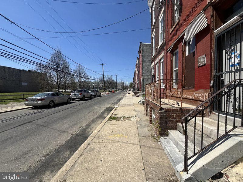 1909 W Norris Street photo 4
