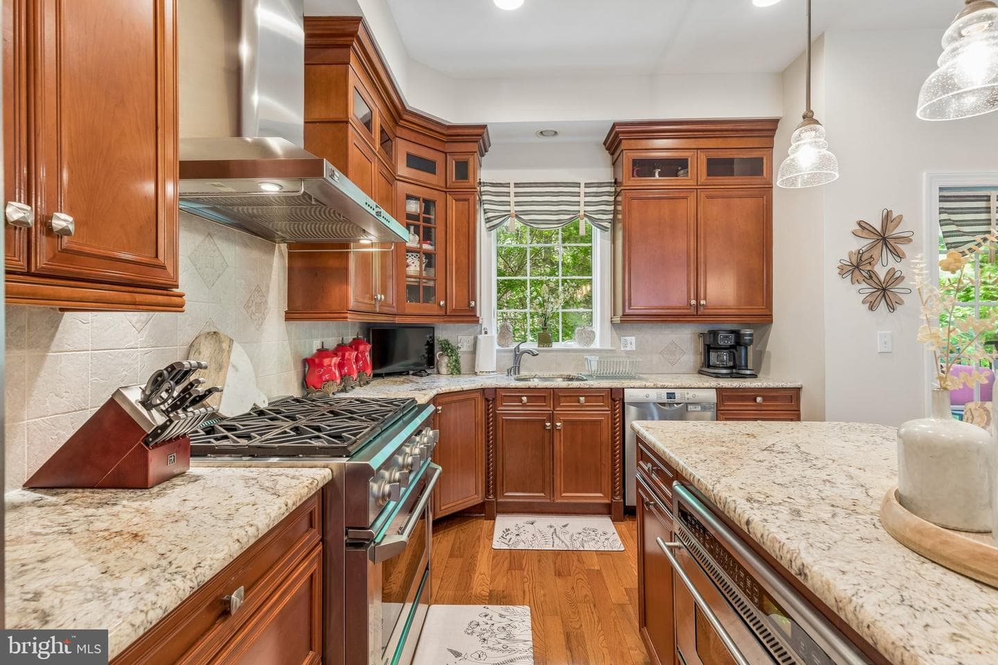 852 Independence Court, Philadelphia