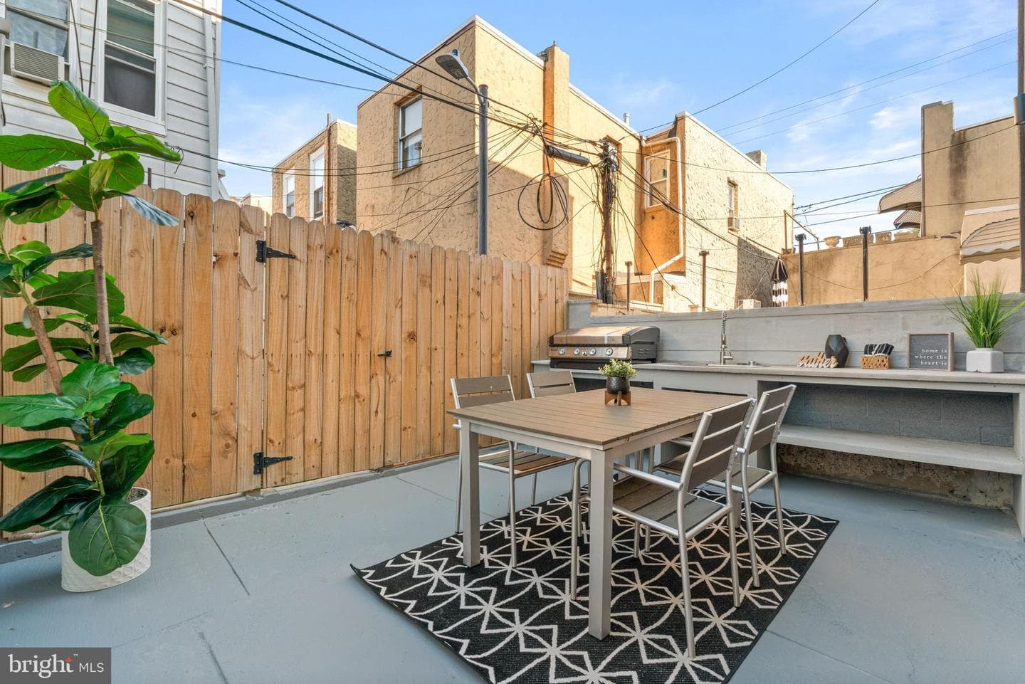 1906 S 10th Street photo 13