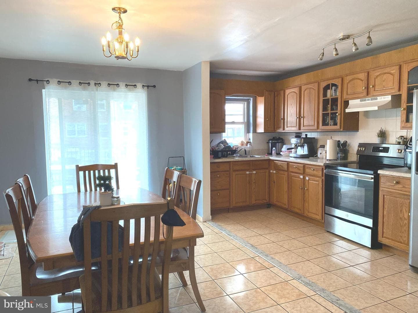 2937 Magee Avenue photo 4