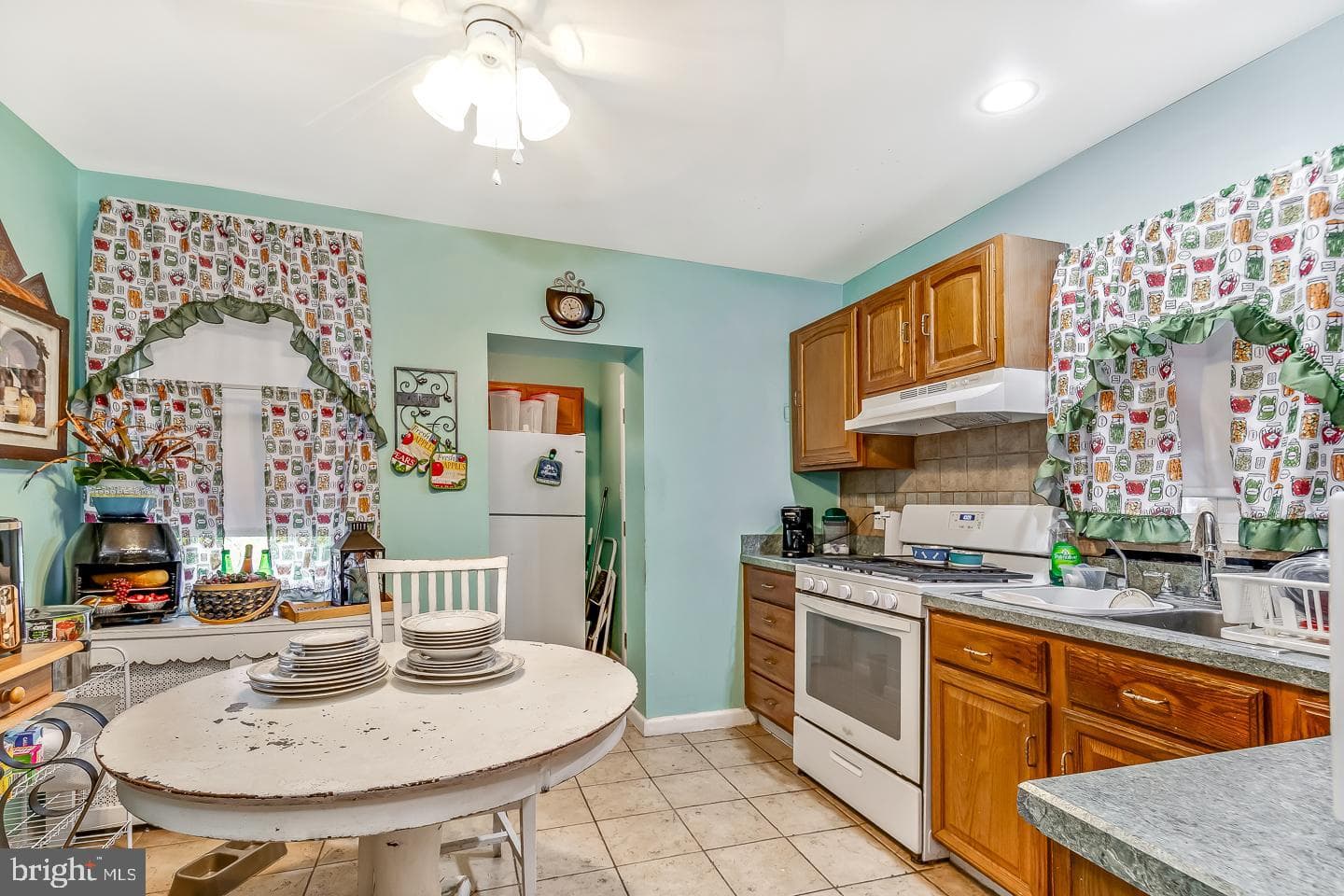 5506 Delancey Street photo 7