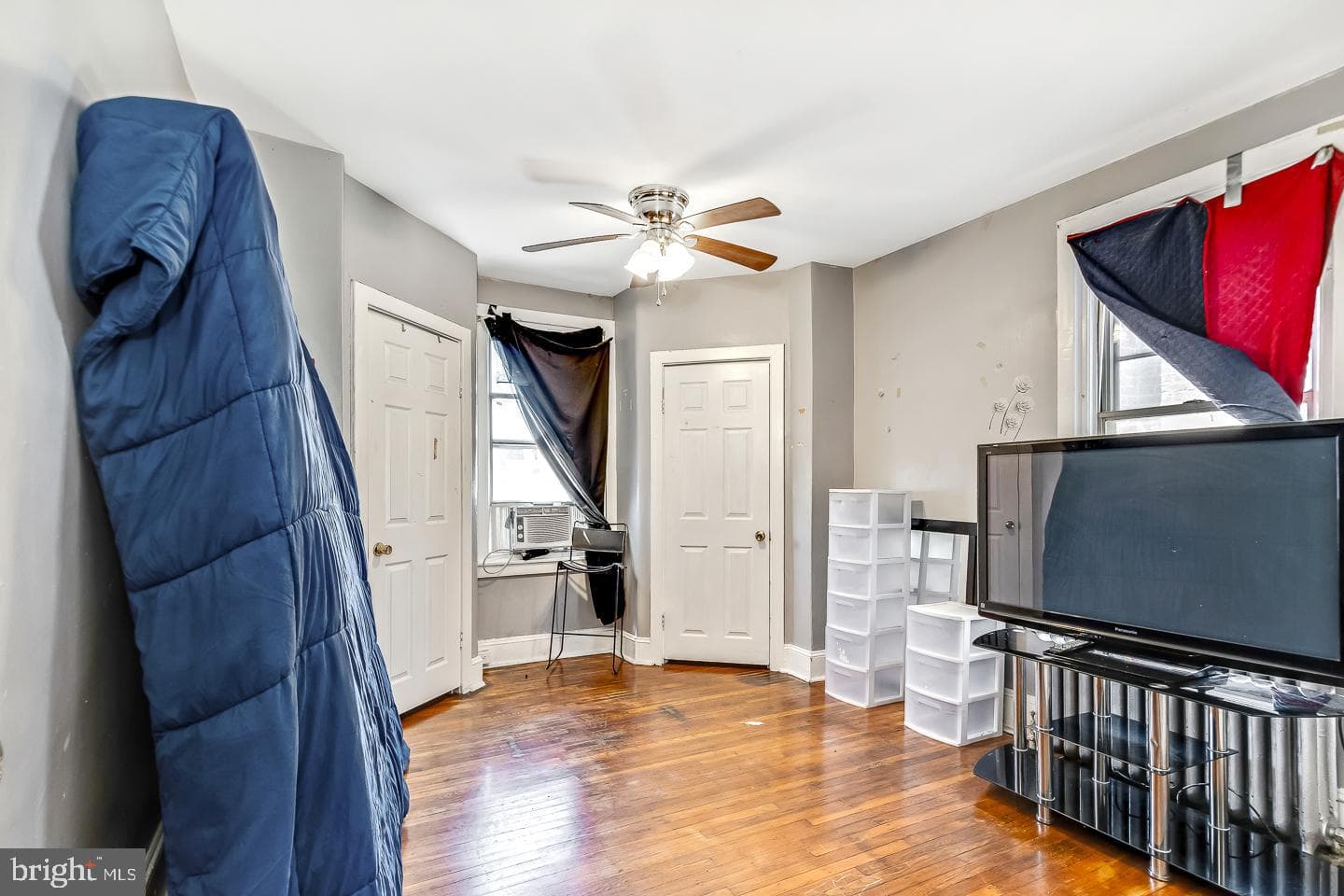 5506 Delancey Street photo 9