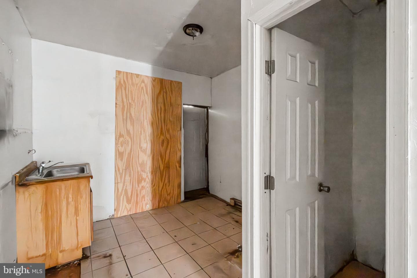 1615 S Conestoga Street photo 6
