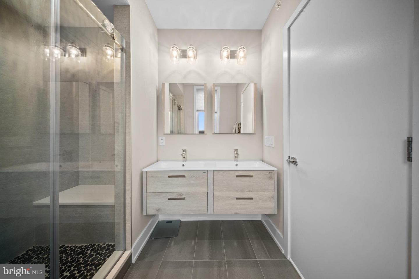 1742 N Hope Street photo 25