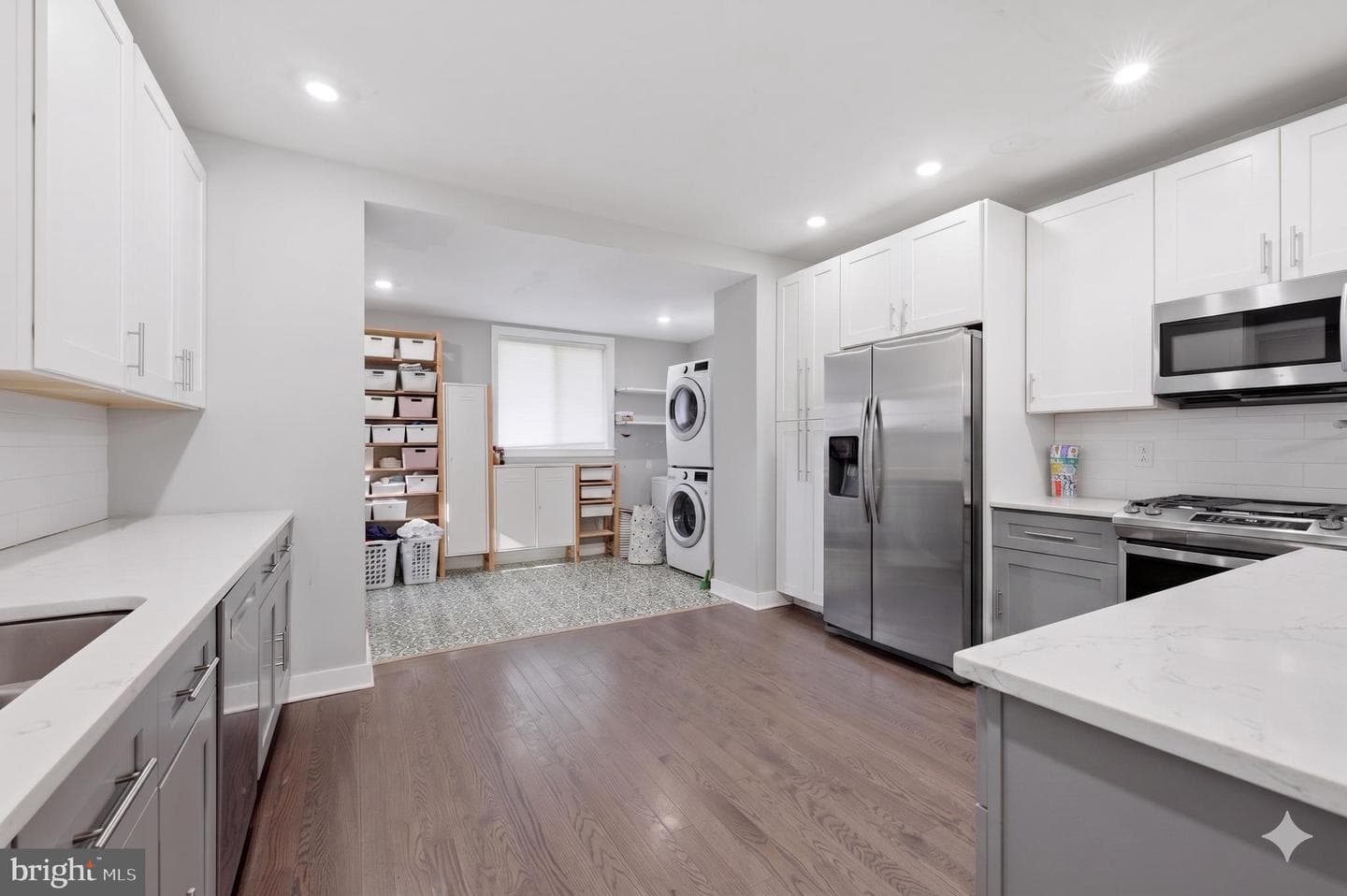 6240 Washington Avenue photo 6
