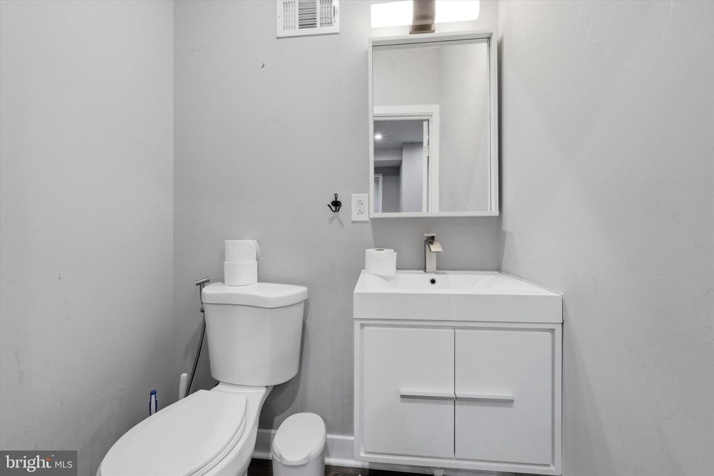 6240 Washington Avenue photo 7