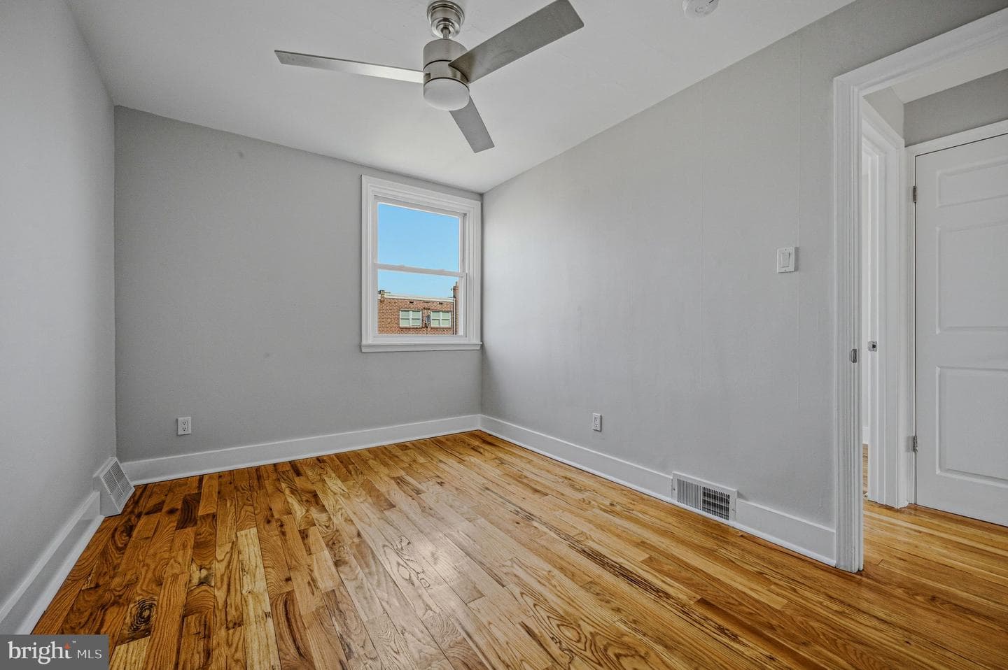 7525 Dickens Place photo 18