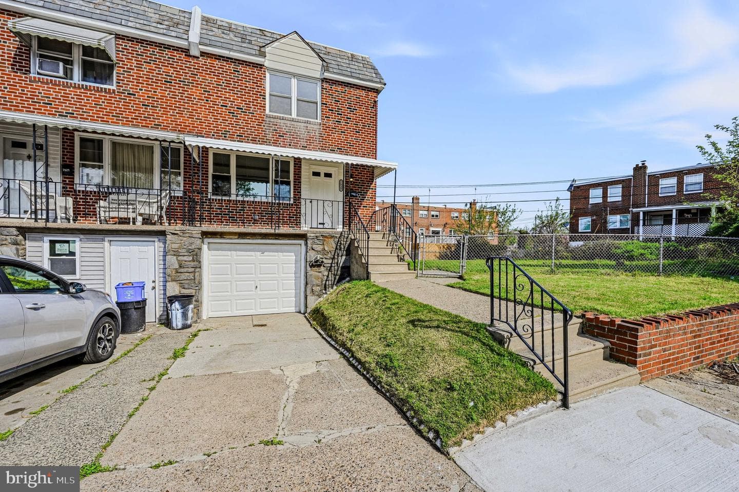 7525 Dickens Place photo 3