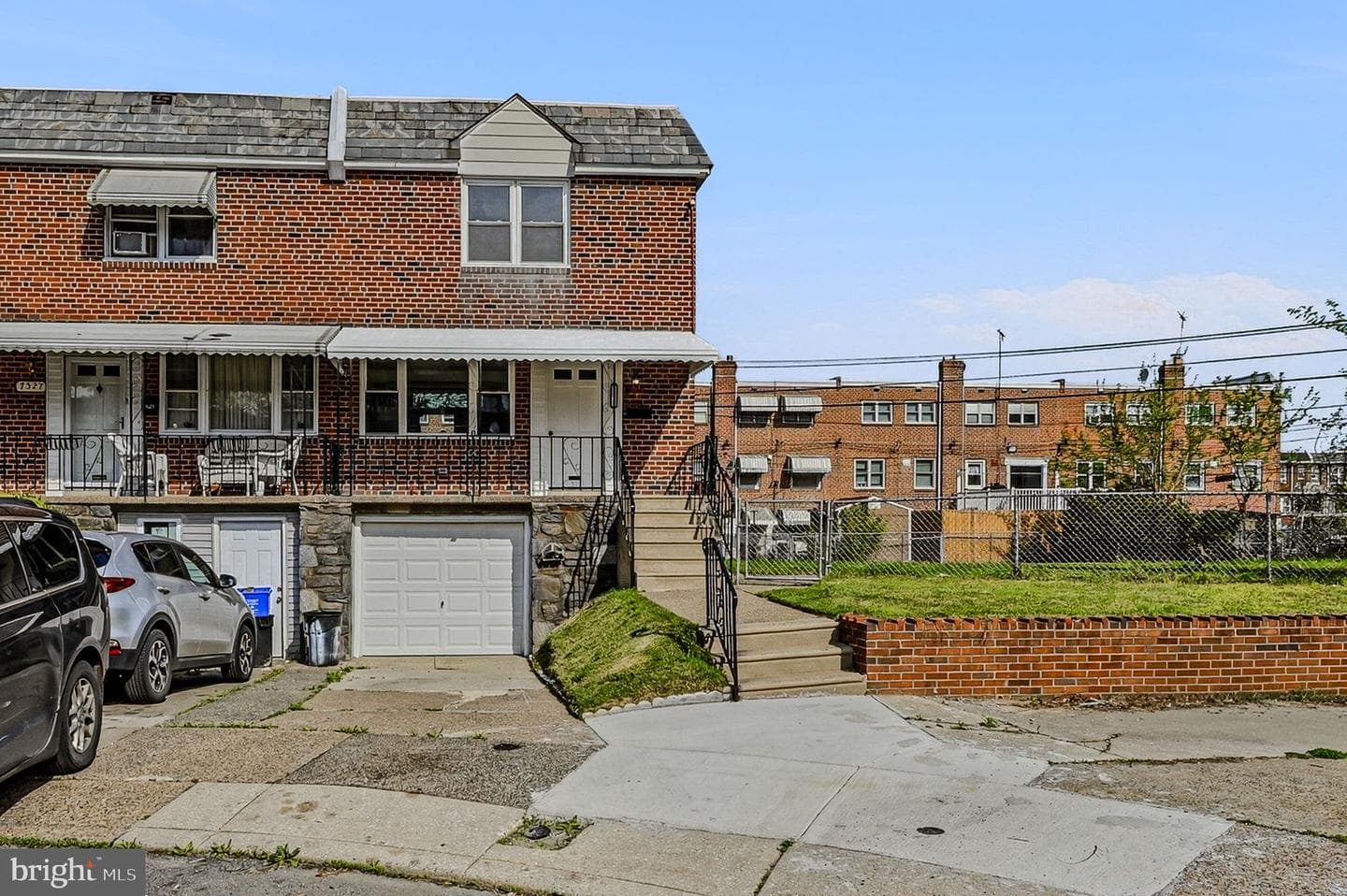 7525 Dickens Place photo 4