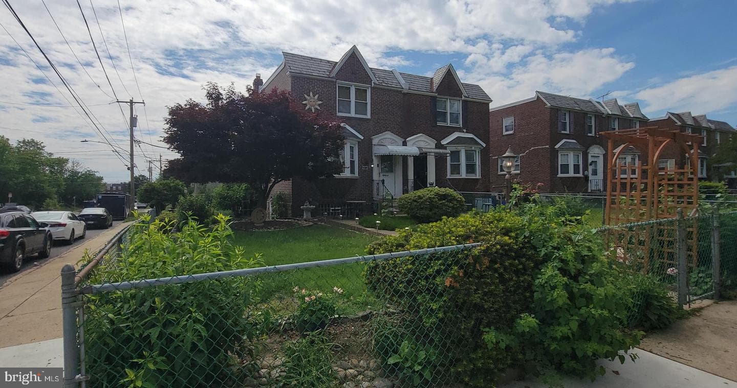 4032 Lansing Street photo 3