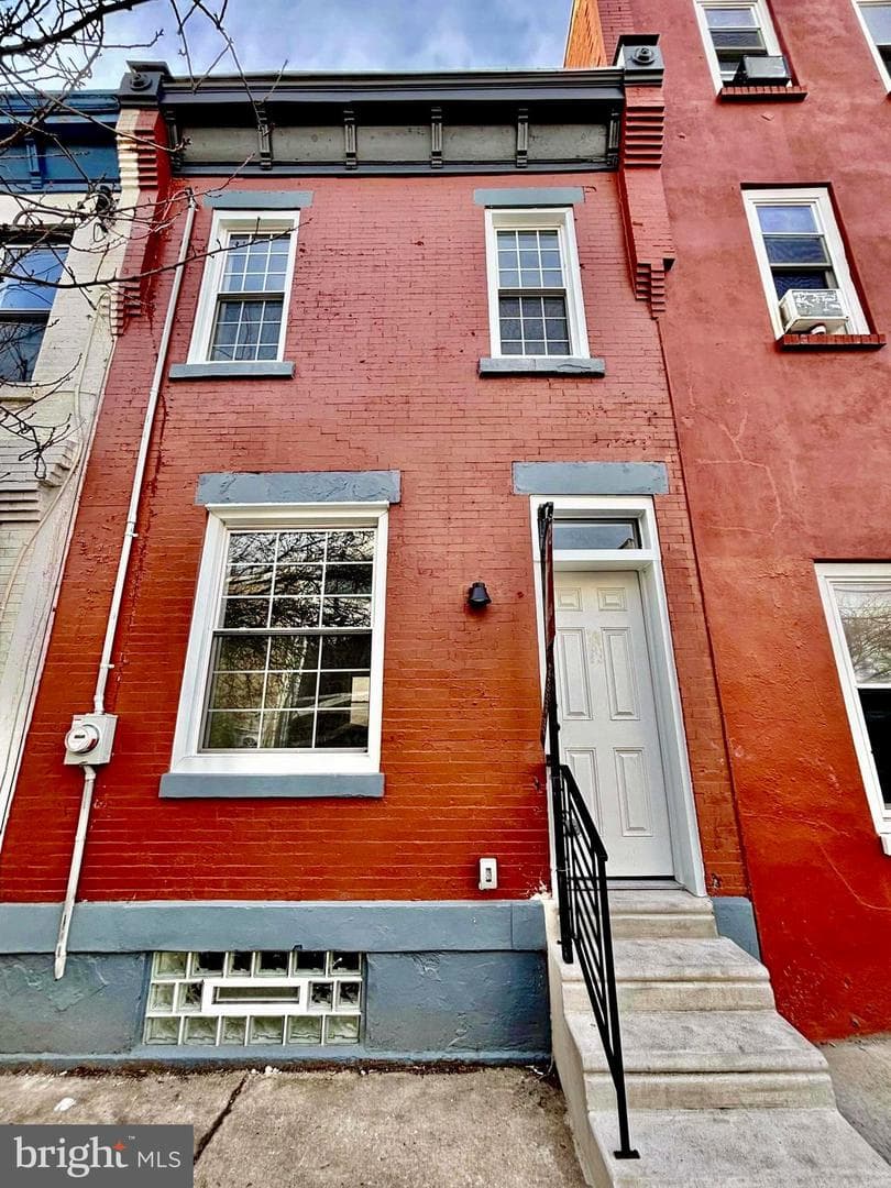 912 N 30th Street, Philadelphia