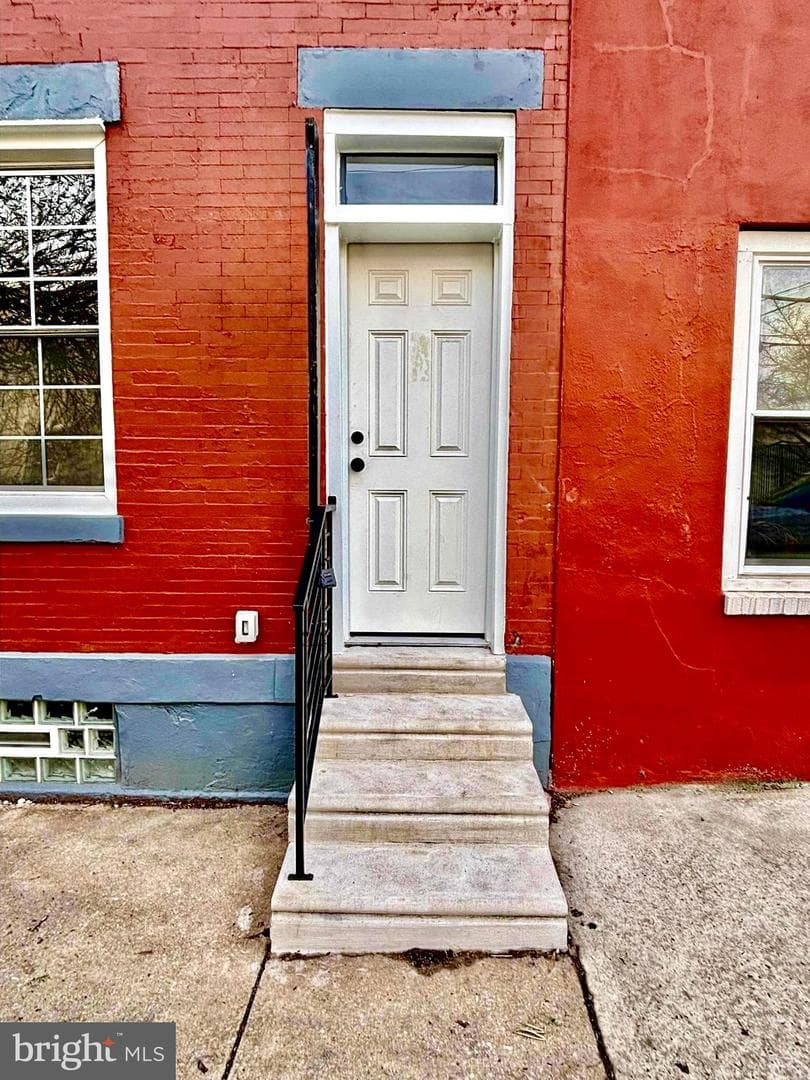 912 N 30th Street, Philadelphia