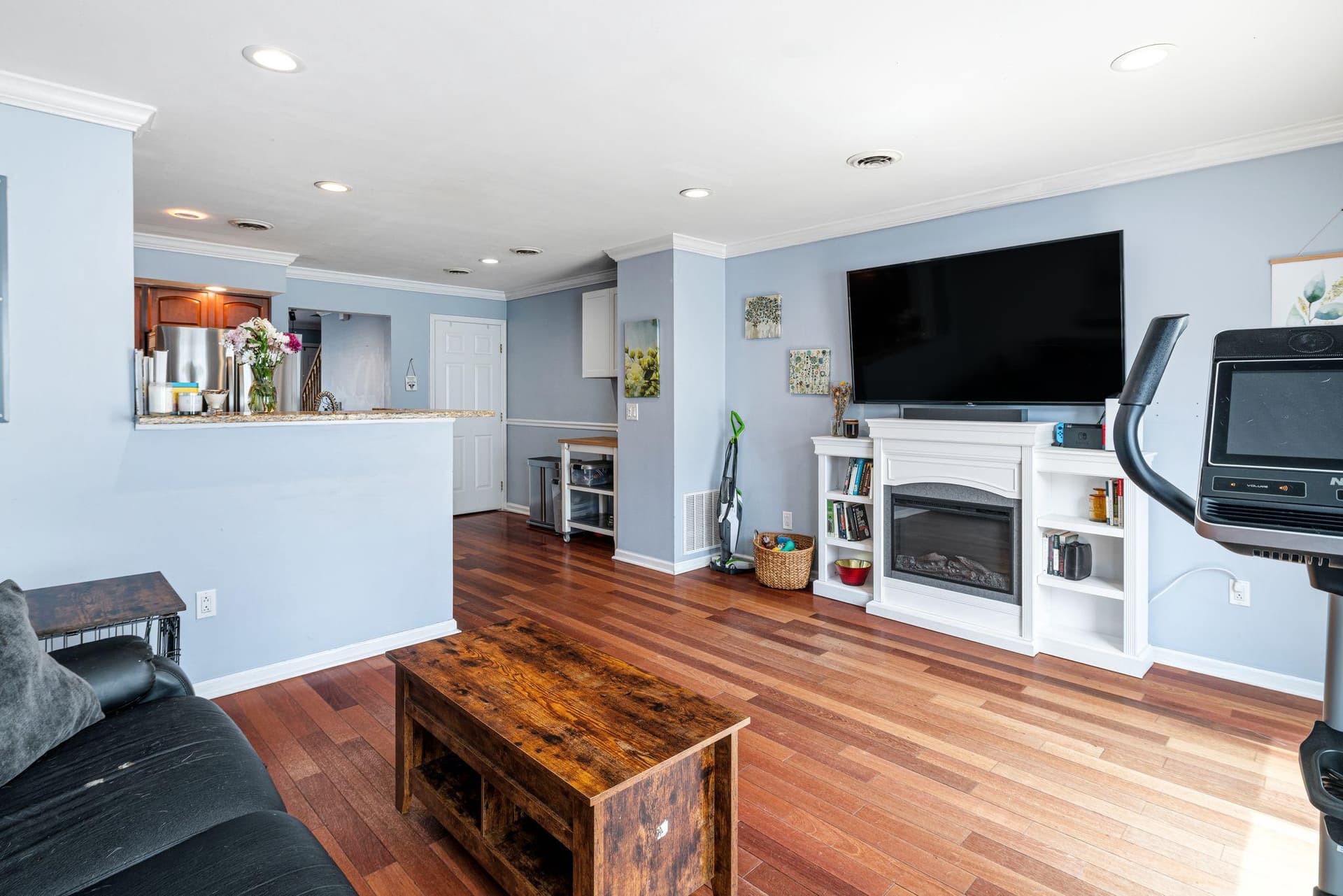 3567 E Thompson Street photo 8