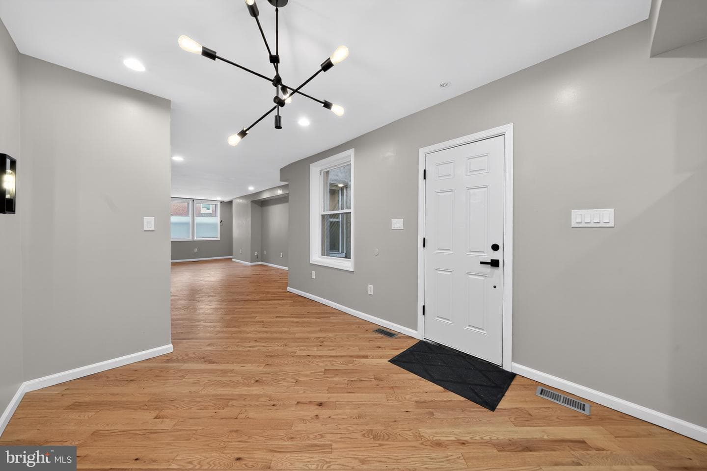 2448 Amber Street photo 11