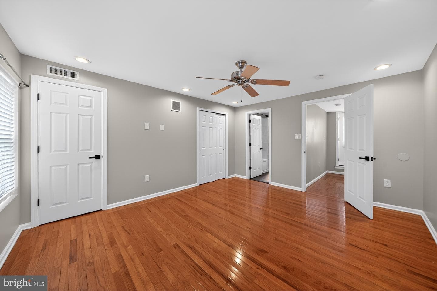 2448 Amber Street photo 29