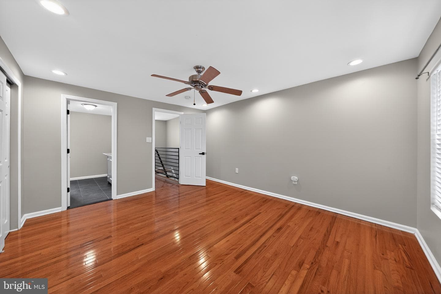 2448 Amber Street photo 30
