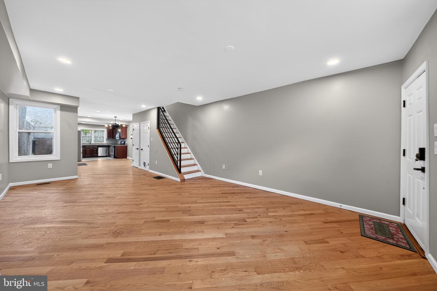 2448 Amber Street photo 7