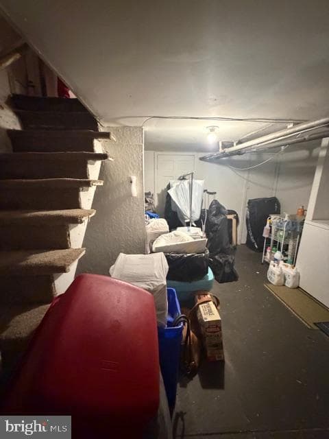 895 Marcella Street photo 8