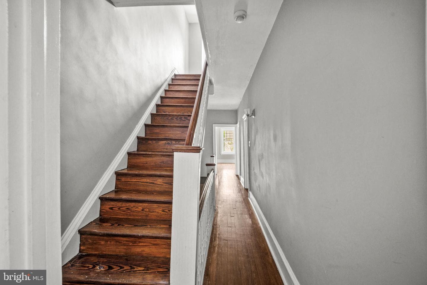 5930 Pulaski Ave photo 24