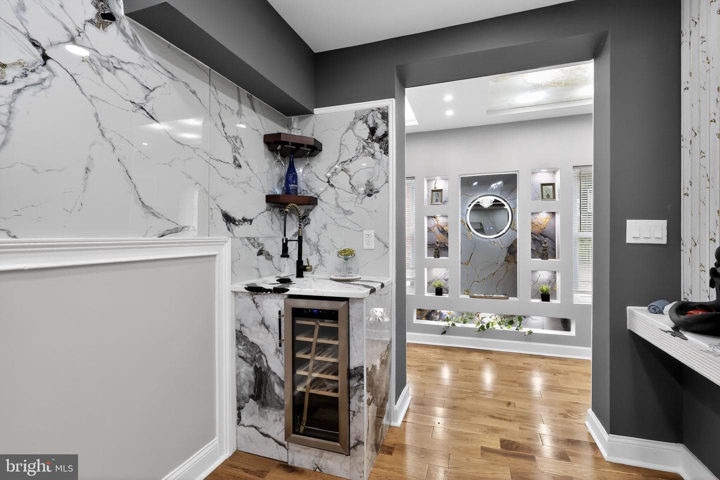 1853 W Juniata Street photo 6