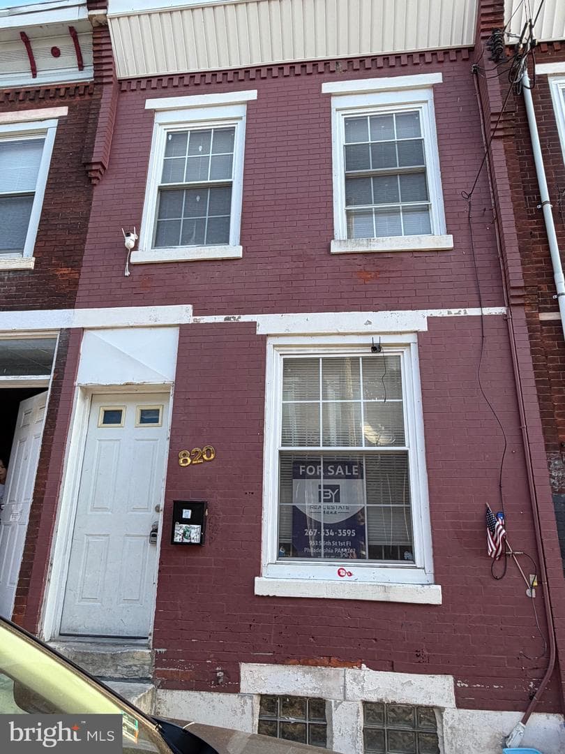 820 Winton Street photo 1