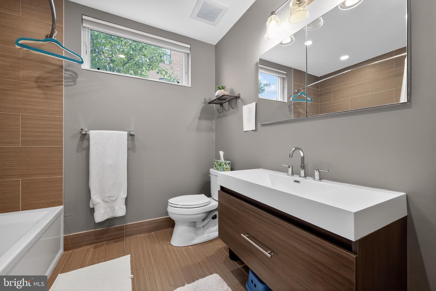 1724 Tulip Street photo 34