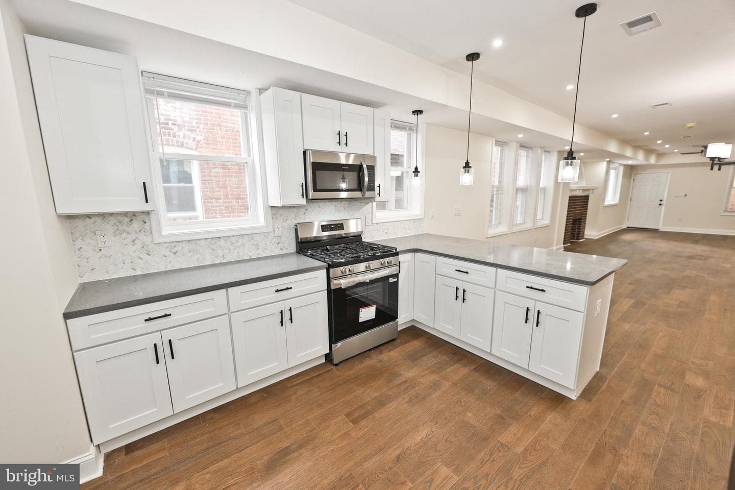 6134 Washington Avenue photo 21