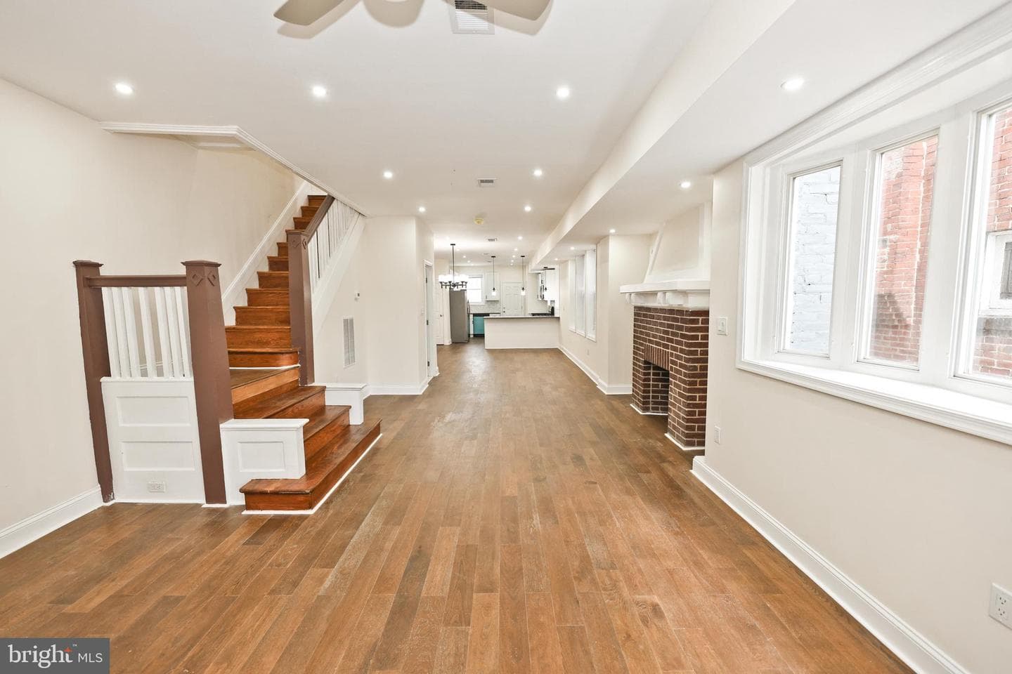 6134 Washington Avenue photo 4