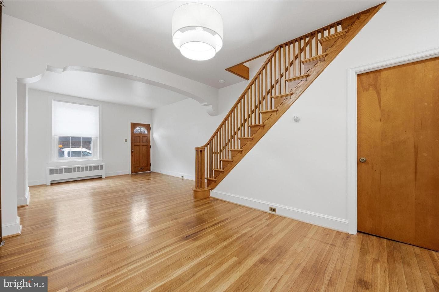325 Leverington Avenue photo 7
